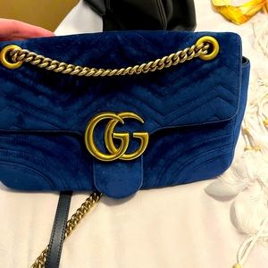 Gucci marmont medium